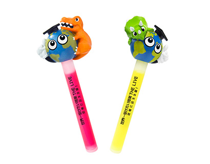 タイムスリップに必要!?“光る”秘密のスティック