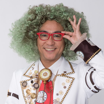 土岐駆博士（八嶋智人）