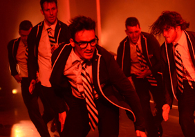 バーン・ザ・フロア Angle